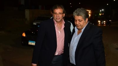 خالد يوسف وسلوى محمد يشاركان في عزاء والدة سيد فؤاد (صور)