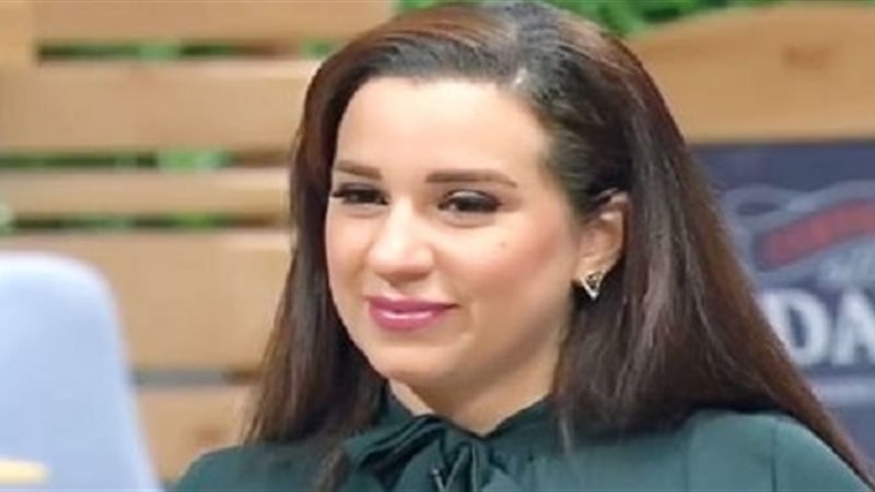 اسما شريف منير