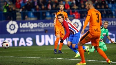 أتلتيكو مدريد يتعادل سلبيا أمام إيبار بالشوط الأول