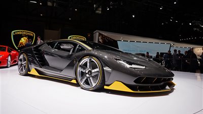 لوتس تعمل على إعادة سيارات أيقونية وتنافس بورش 718 بوكستر