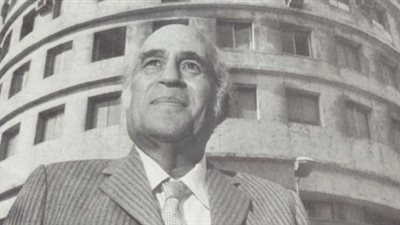 مصطفى أمين يروى قصة حب صنعت أخبار اليوم