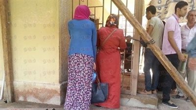 بالصور.. مشادات بين أولياء الأمور وموظفى تنسيق فنون تطبيقية