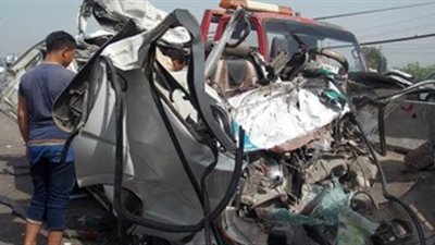 مصرع شخص وإصابة 13 آخرين إثر حادث سير في المنيا