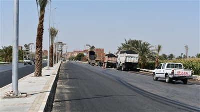 محافظ الفيوم يتابع أعمال الرصف والنظافة