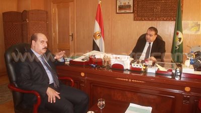 بالصور.. محافظ الفيوم يطالب مدير الأمن الجديد بتكثيف التواجد الأمني