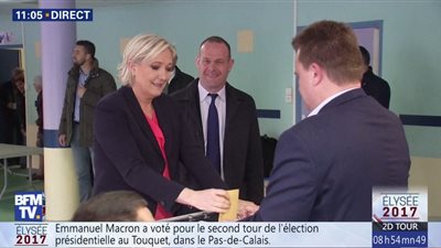 مارين لوبان تدلي بصوتها في الانتخابات الرئاسية الفرنسية