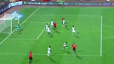 خطأ فادح لمحمد عبد السلام.. غانا تتقدم بالهدف الثاني على الفراعنة