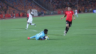 الجماهير المصرية تهتف للاعبي المنتخب الأوليمبي بعد الفوز على غانا