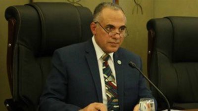 وزير الري يتفقد المراحل النهائية بقناطر أسيوط الجديدة