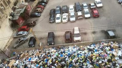 بالصور.. «ست الدنيا» تتحول لمقلب زبالة.. بيروت تواجه أزمة وجود أطنان النفايات في شوارعها.. المشكلة بدأت بعد انتهاء عقد «سوكلين».. أرباحها مليون دولار يوميا.. وصراع سياسي حزبي «