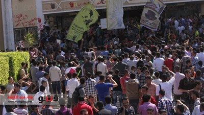 مشادات بين أنصار السيسي ومعارضيه في كلية اللغة العربية بالدراسة