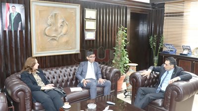 افتتاح برنامج 