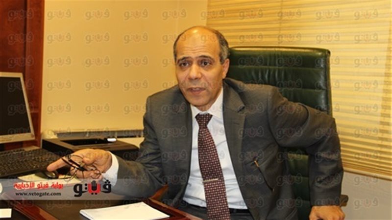 الدكتور طارق عبد