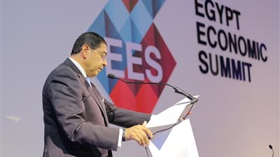 هشام عز العرب يشدد على ضرورة التوسع في الصناعات المحلية