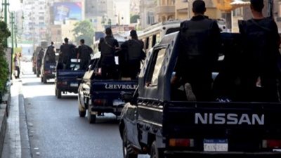 ضبط ضابط و10 أشخاص بتهمة النصب على تاجر في العمرانية