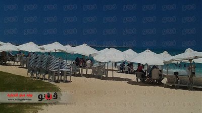 بالصور.. شاطئ السيارات بمارينا أصبح للعامة بعد رحيل 