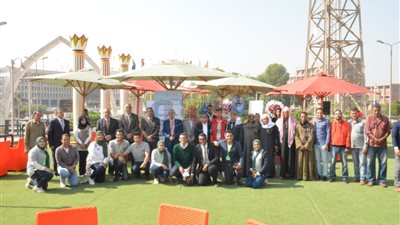 جامعة أسيوط تكرم الأبطال المحاربين ضد السرطان (صور)