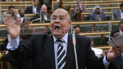 الشهابى يعتذر للصغير بطلب من فهمى بمجلس الشورى