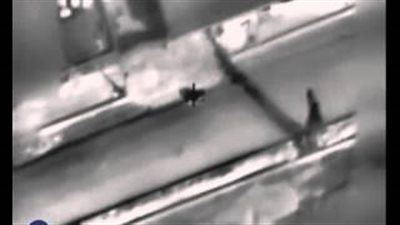 بالفيديو.. مقاتلة إسرائيلية تستهدف عنصرين لـ«حماس» أثناء استقلالهما دراجة