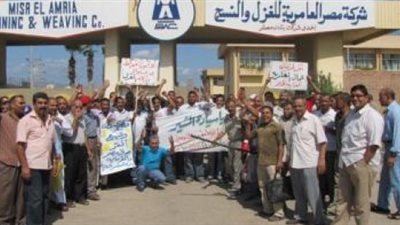 عامل بغزل المحلة يضرب عن الطعام اعتراضا على النقل التعسفي