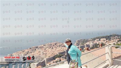 بالصور.. أحلام على جبال كرواتيا بـ«بنطلون غريب»