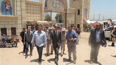 بالصور.. مدير أمن سوهاج يتفقد خدمات الدير الأبيض والأقسام الشرطية