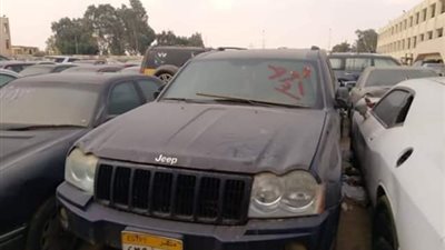 جمارك مطار القاهرة تعرض ٥١ سيارة في مزاد علني.. اليوم