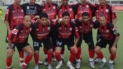 اتحاد الجزائر يهزم بانثار الكاميروني بصعوبة في الكونفدرالية