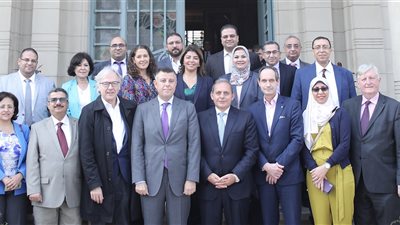 توقيع اتفاقية ثلاثية بين البنك الأهلي وجامعة عين شمس ومستشفى رويال برومبتون