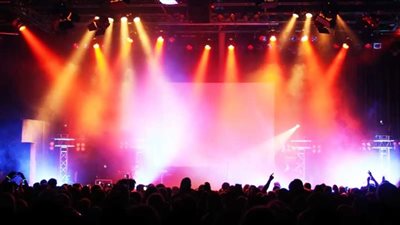 «كمشان باند» و«فوزى» في حفل «ميكروفون» في بيت السنارى