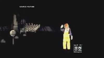 بالفيديو.. شبح مهرج في مقبرة يثير الرعب بشيكاغو