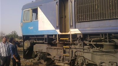 توقف قطار أسيوط 20 دقيقة بسبب حريق شب بمخلفات زراعية في العياط