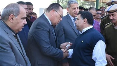 تشييع جثمان رئيس حى أول الزقازيق بحضور محافظ الشرقية (صور)