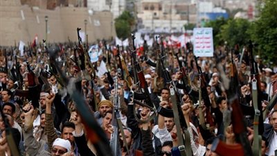 زعيم الحوثيين يرفض هدنة السعودية في اليمن