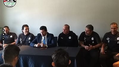 وزير الرياضة للاعبي المنتخب الأوليمبي: ننتظركم على منصة التتويج (صور)