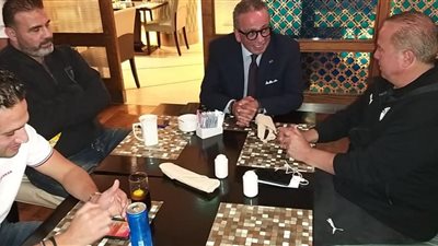 الجنايني وفضل وعبدالله في مقر إقامة المنتخب الأوليمبي (صور)