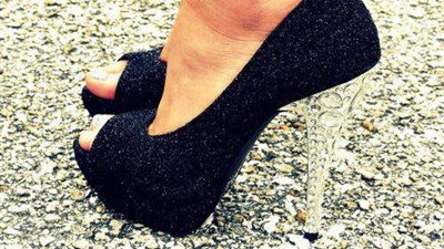 احذري.. الكعب العالي يضر بكل أجزاء جسمك