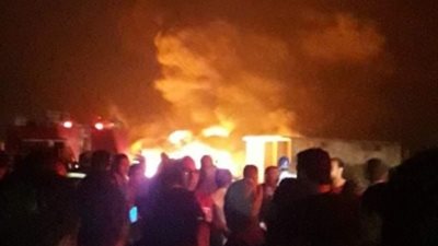 اشتعال النيران في خط أنابيب بترول بإيتاي البارود (صور)