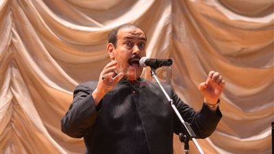 لطفي بوشناق يرد على الإرهاب بأغنية «المجد للأقلام لا للبندقية»