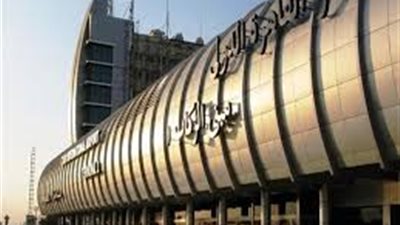 عزل معتمر للاشتباه في إصابته بحمى الدنج في مطار القاهرة