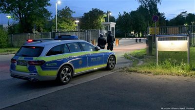 جرحى في مداهمة الشرطة لأحد مراكز اللجوء بألمانيا