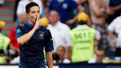 نصري الغاضب يعتزل اللعب مع منتخب فرنسا