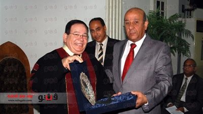 بالصور.. تكريم راعي الكنيسة الإنجيلية بالزقازيق