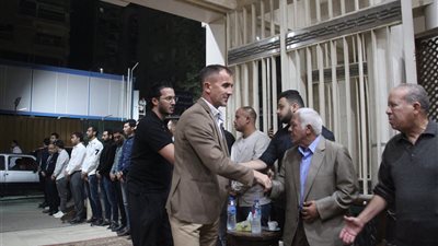 ميتشو وشيكابالا ومحمد إبراهيم في عزاء علاء علي (فيديو وصور)