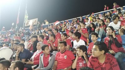 10 آلاف طالب وطالبة يحضرون مباراة منتخب مصر الأوليمبي (صور)