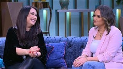 أول ظهور لشقيقة عمرو يوسف (فيديو)