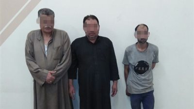 ضبط 3 أشخاص أثناء تنقيبهم عن الآثار بشقة أحدهم في روض الفرج