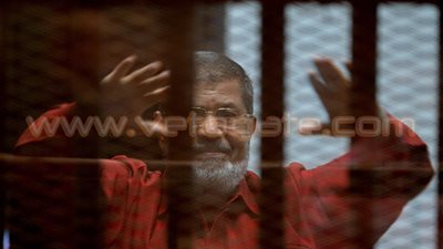 بالصور.. محاكمة «المعزول» و24 آخرين في إهانة القضاء