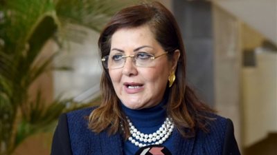 وزيرة التخطيط تفتتح مركزا تكنولوجيا بحي فيصل في السويس