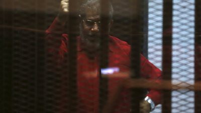 «مرسي» في «إهانة القضاء» للعوا: لديَّ بلاغ وبيان هام